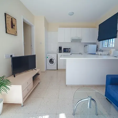 13 Apartment Coral Bay