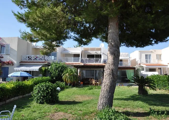 Apartment 13 Coral Bay