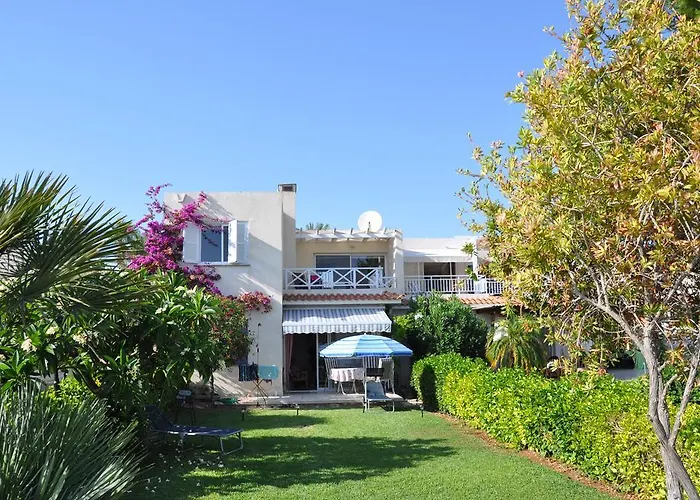 Apartment 13 Coral Bay